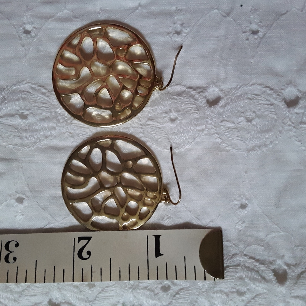 Earrings - Picture 2 of 4